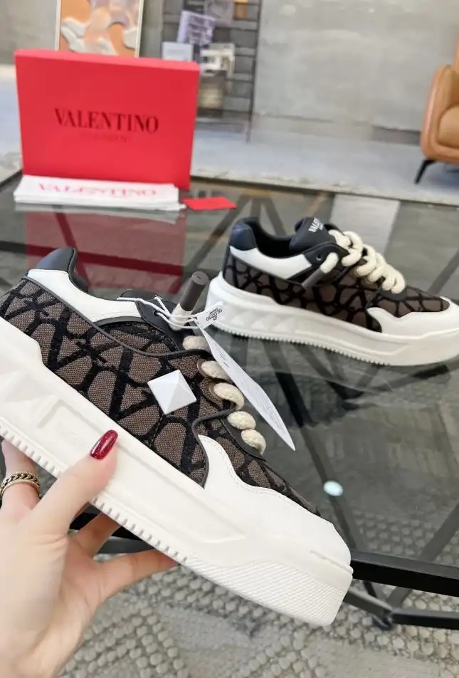 hype Valentino Casual Shoes