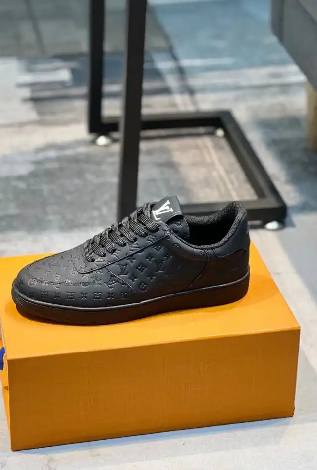 hype Louis Vuitton Sneakers