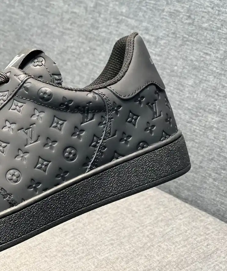 hype Louis Vuitton Sneakers