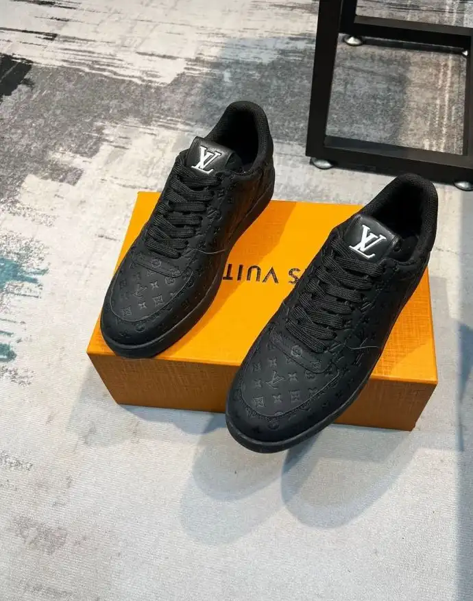 hype Louis Vuitton Sneakers