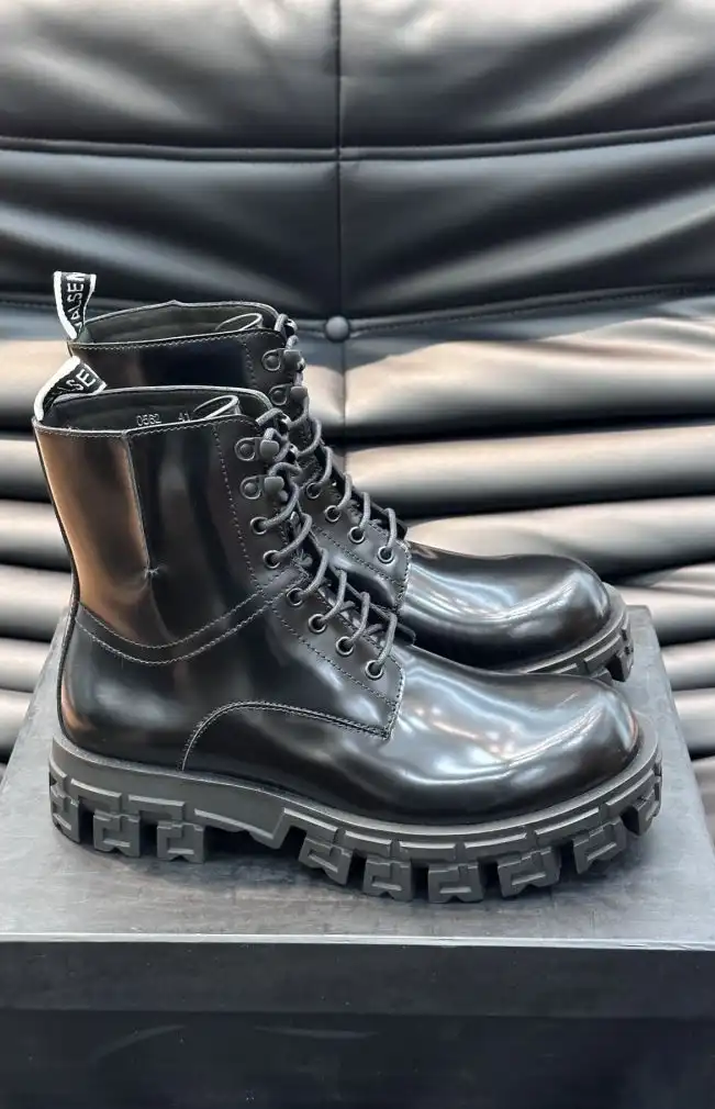 hype Givenchy Boots