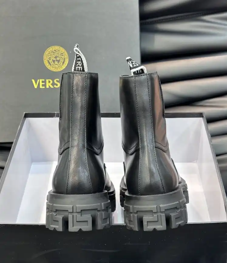 hype Givenchy Boots