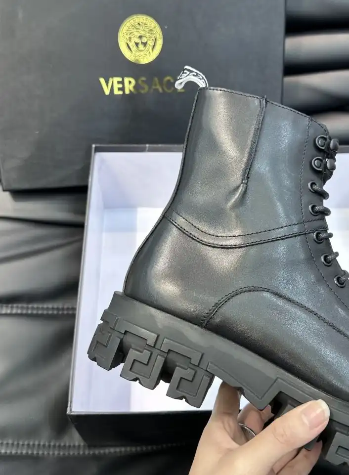 hype Givenchy Boots