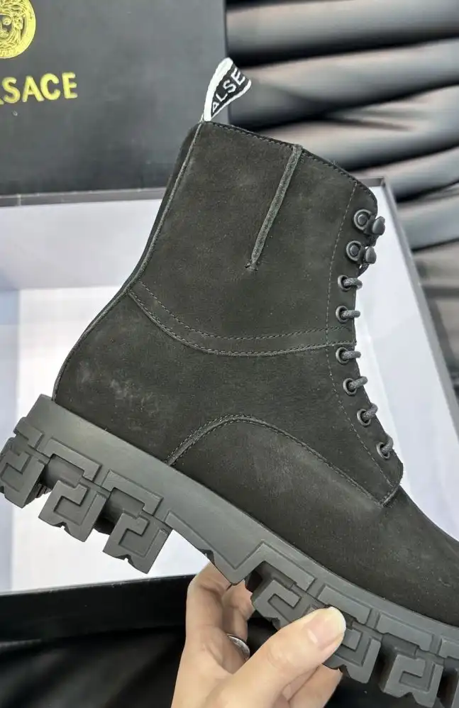 hype Givenchy Boots