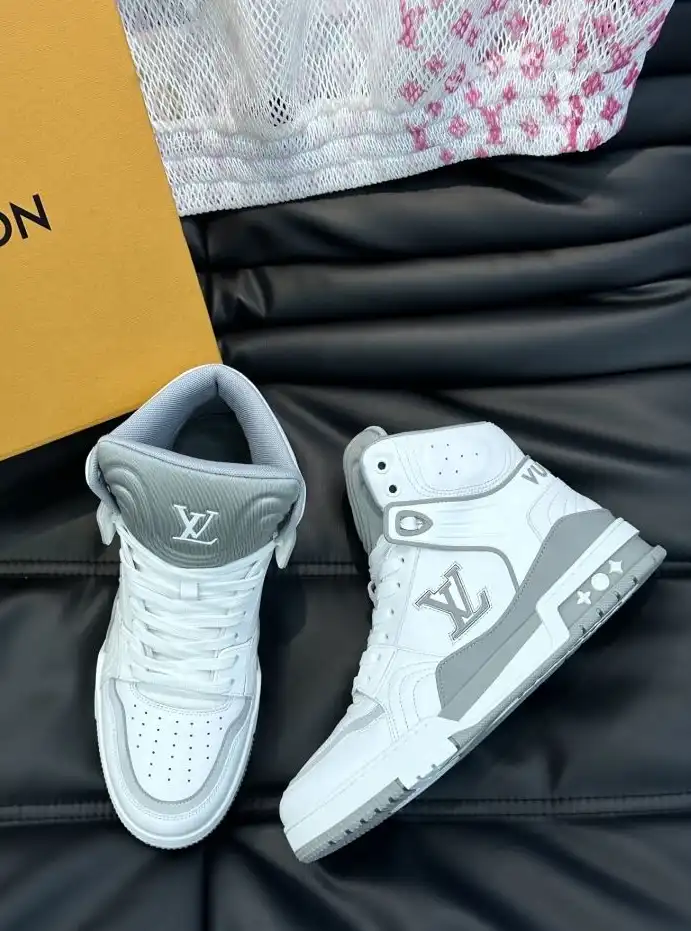 hype Louis Vuitton Sneakers