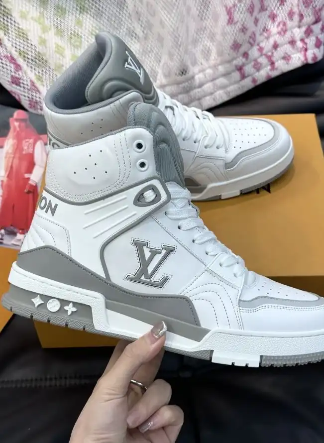 hype Louis Vuitton Sneakers