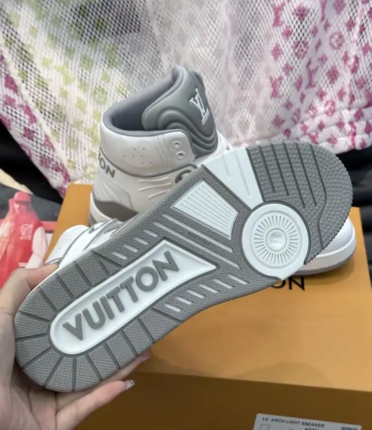 hype Louis Vuitton Sneakers