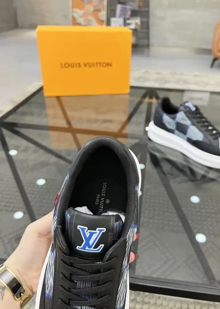 hype Louis Vuitton Sneakers