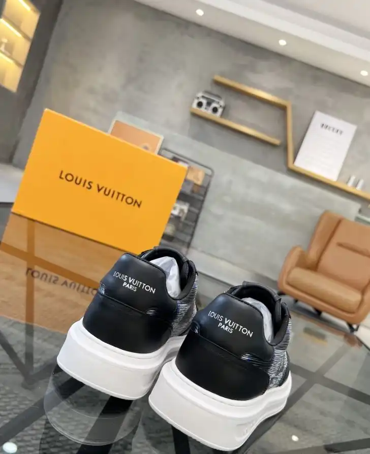 hype Louis Vuitton Sneakers