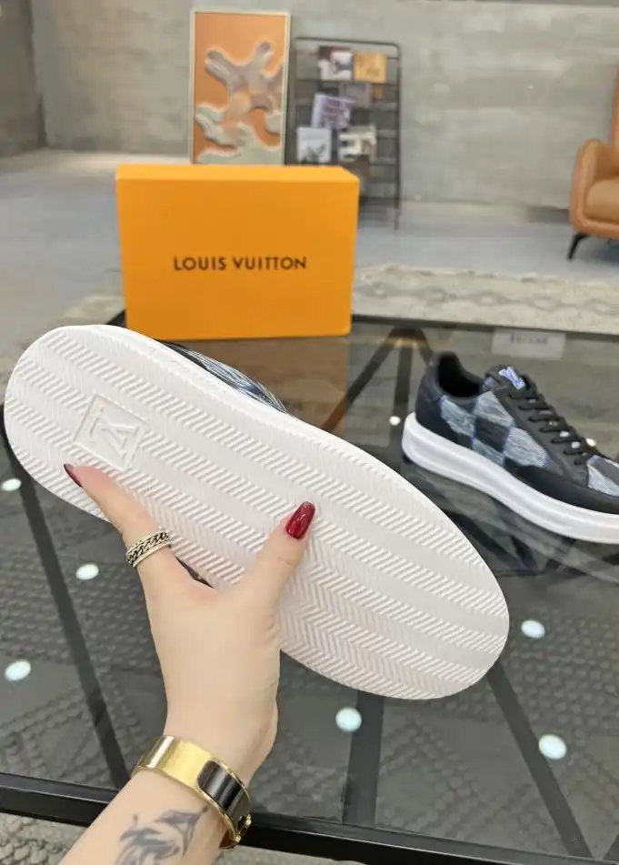 hype Louis Vuitton Sneakers