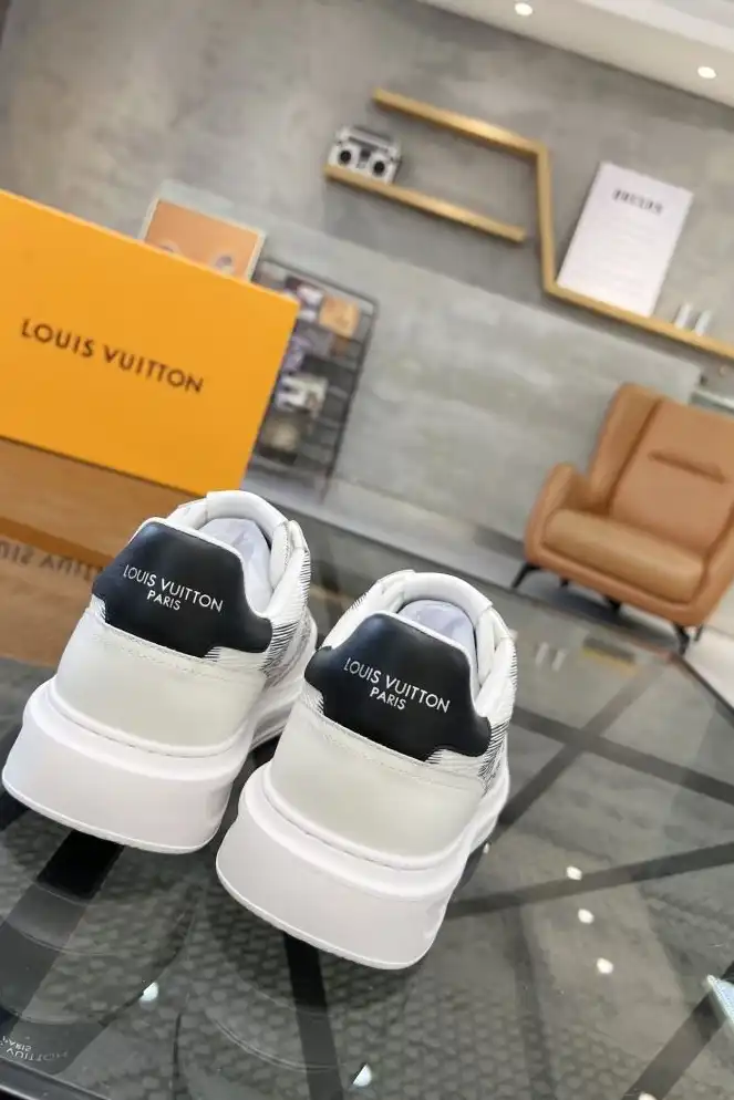 hype Louis Vuitton Sneakers