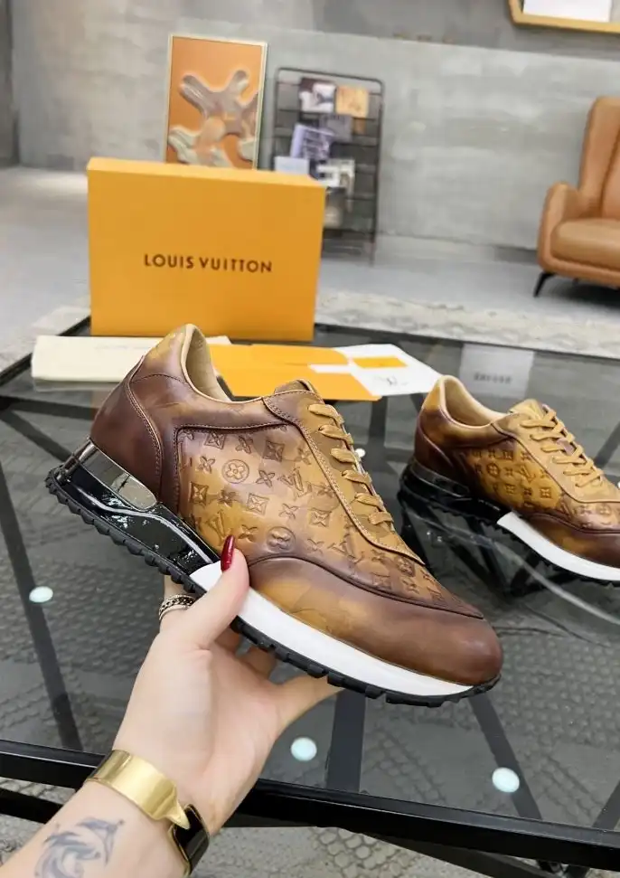 hype Louis Vuitton Sneakers