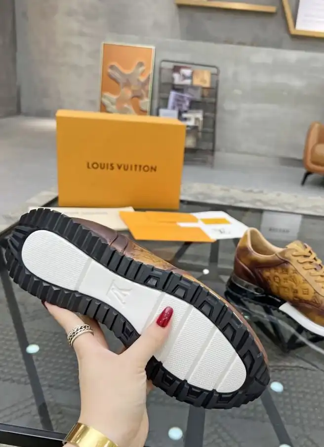 hype Louis Vuitton Sneakers