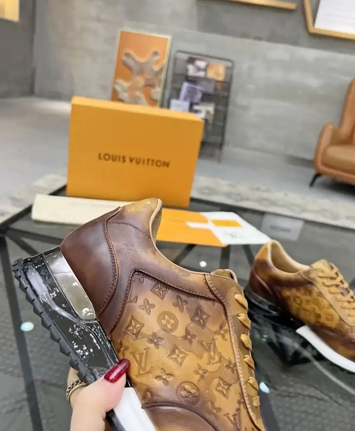 hype Louis Vuitton Sneakers