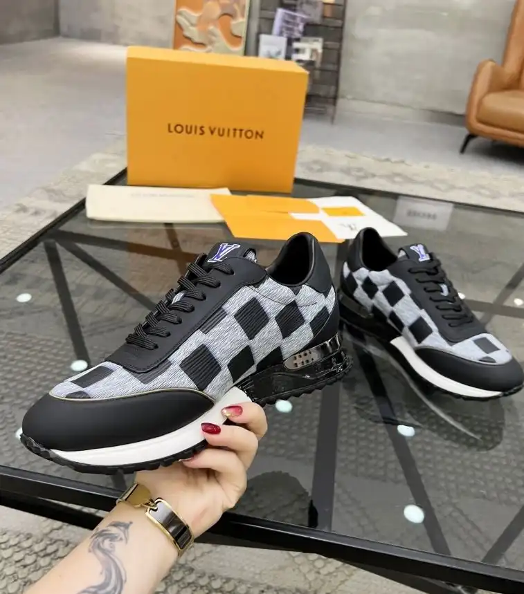 hype Louis Vuitton Sneakers