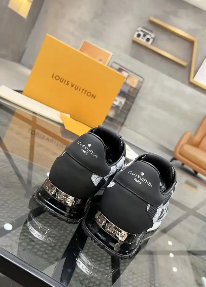 hype Louis Vuitton Sneakers