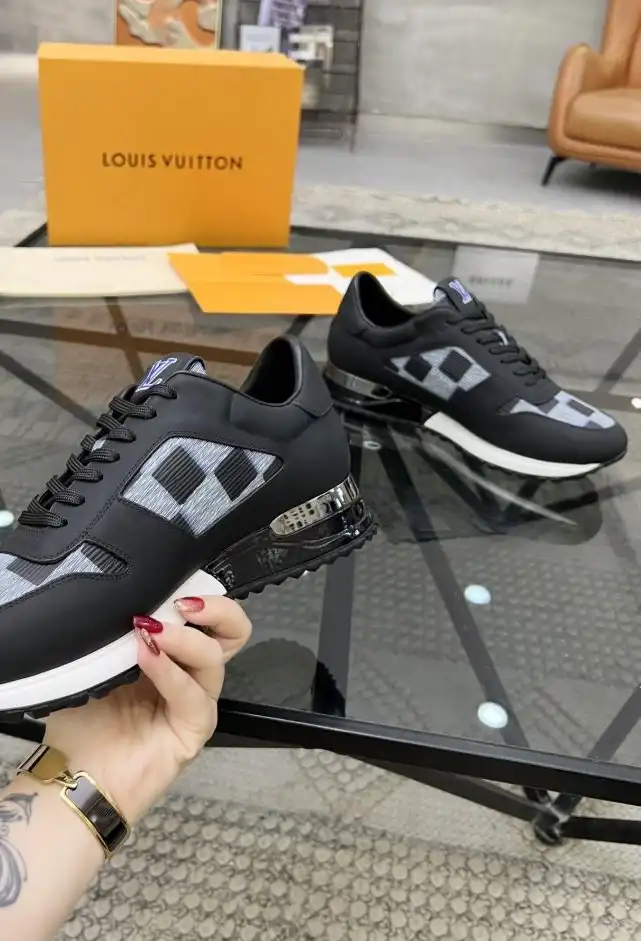 hype Louis Vuitton Sneakers