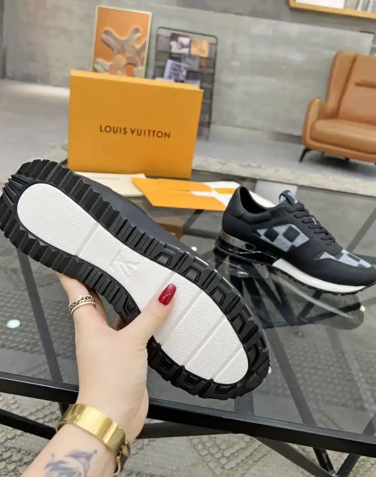 hype Louis Vuitton Sneakers