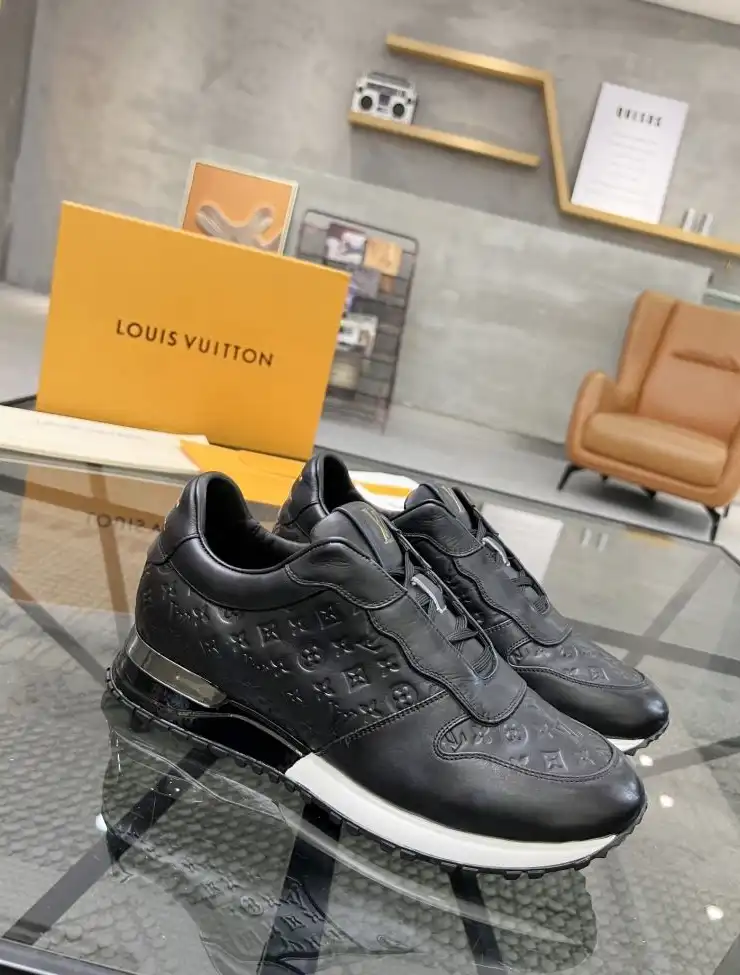 hype Louis Vuitton Sneakers