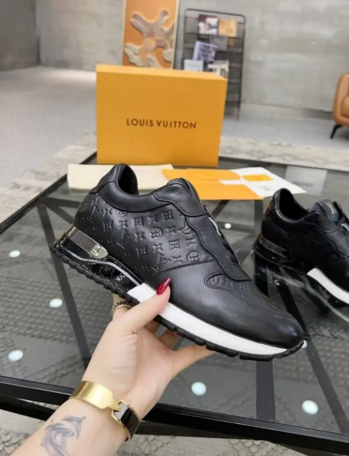 hype Louis Vuitton Sneakers