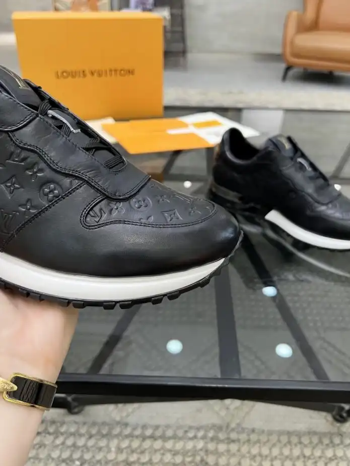 hype Louis Vuitton Sneakers