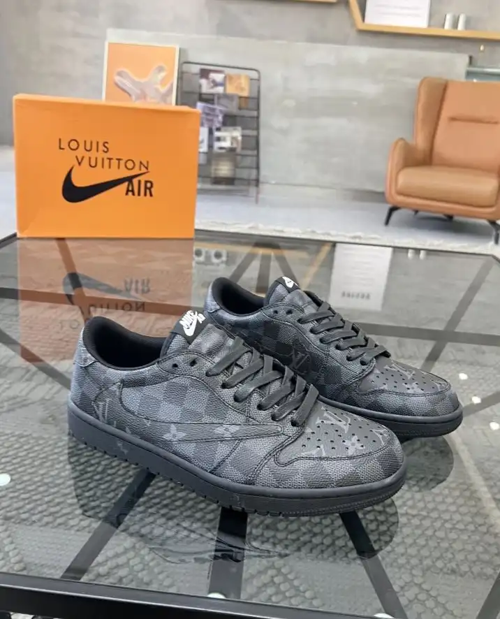 hype Louis Vuitton Sneakers