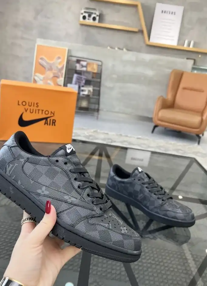 hype Louis Vuitton Sneakers