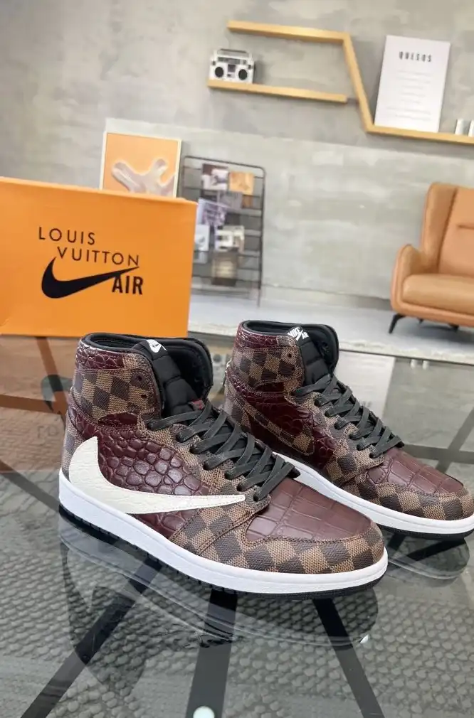 hype Louis Vuitton Sneakers