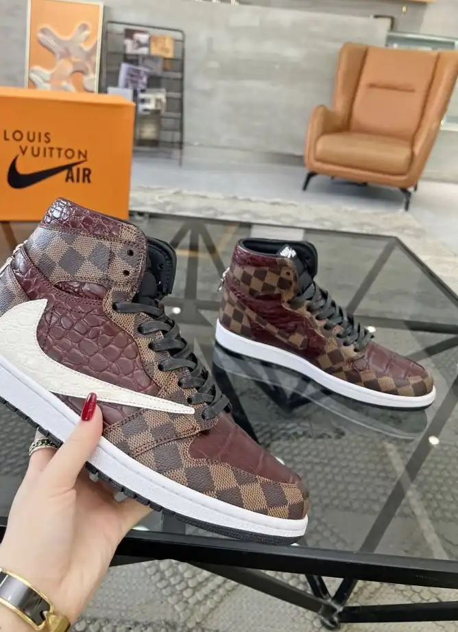 hype Louis Vuitton Sneakers