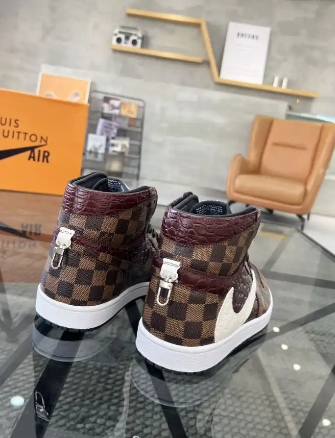 hype Louis Vuitton Sneakers