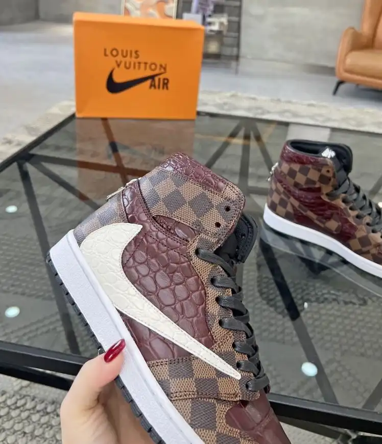 hype Louis Vuitton Sneakers