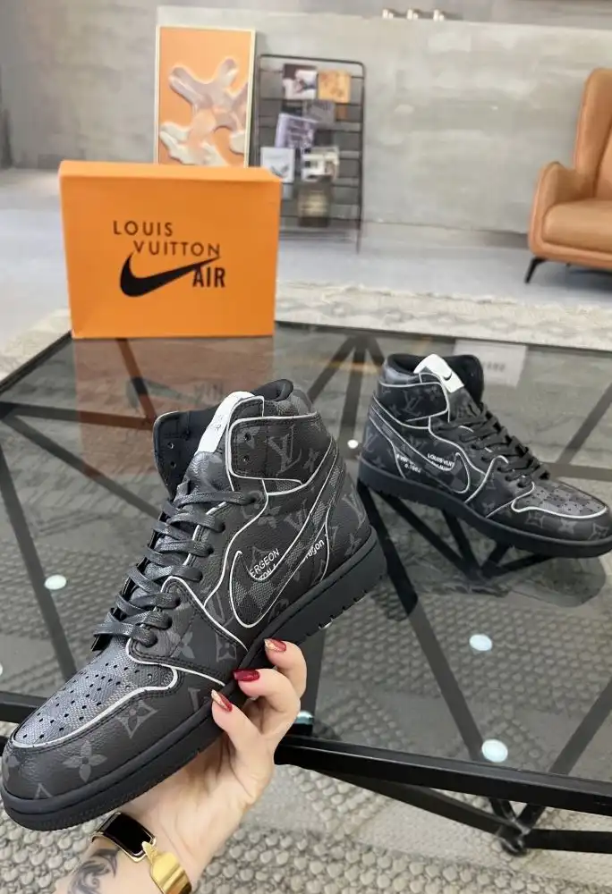 hype Louis Vuitton Sneakers