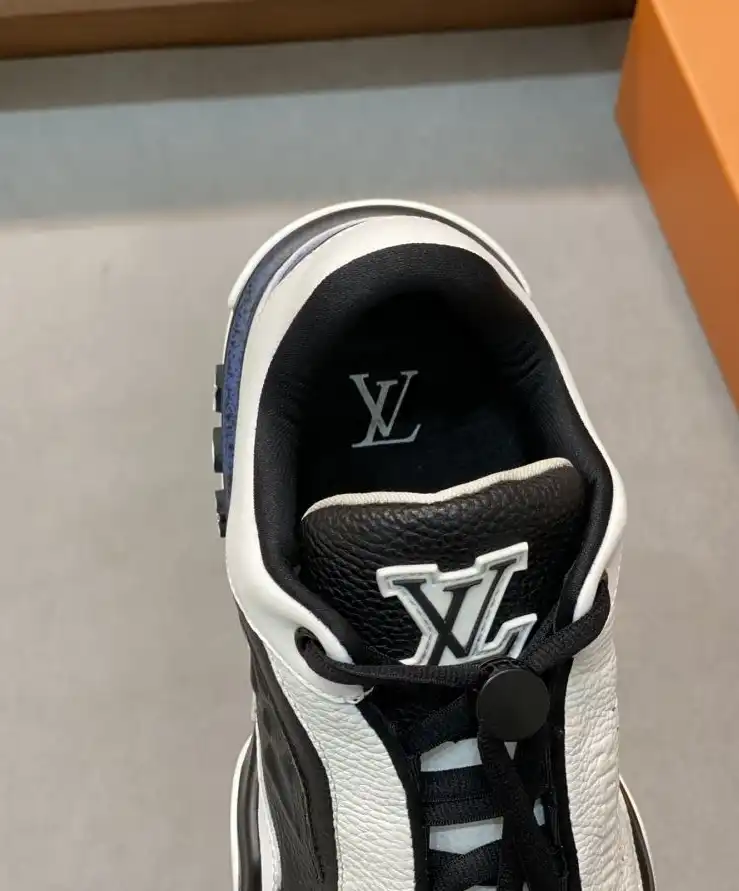 hype Louis Vuitton Sneakers