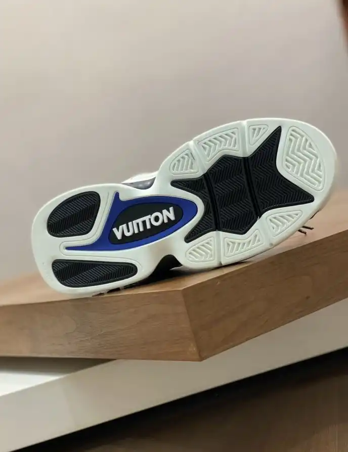 hype Louis Vuitton Sneakers