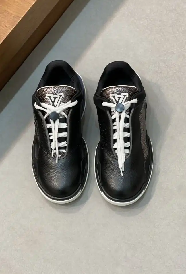 hype Louis Vuitton Sneakers