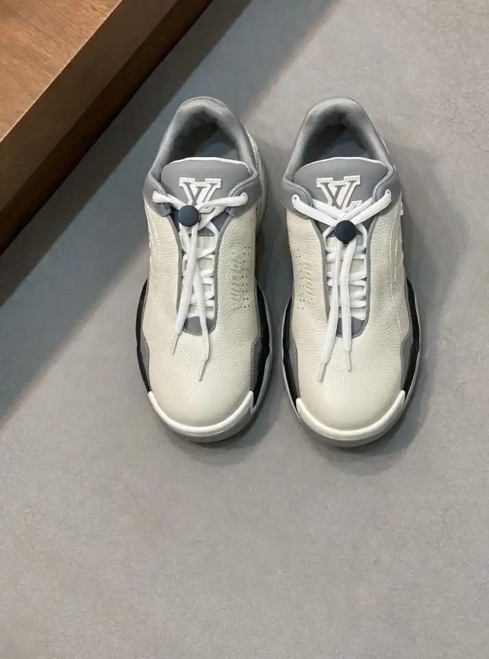 hype Louis Vuitton Sneakers