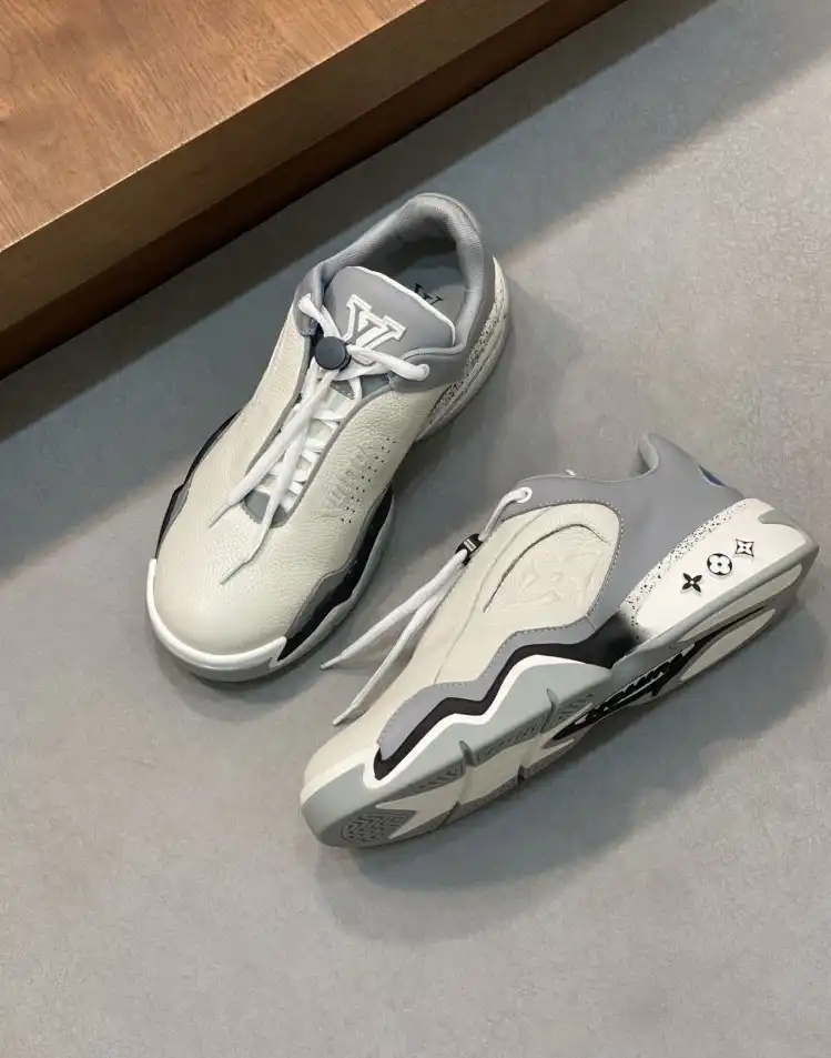 hype Louis Vuitton Sneakers