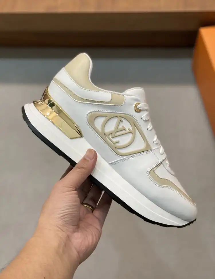 hype Louis Vuitton Sneakers