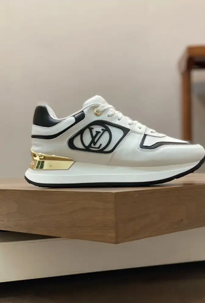 hype Louis Vuitton Sneakers