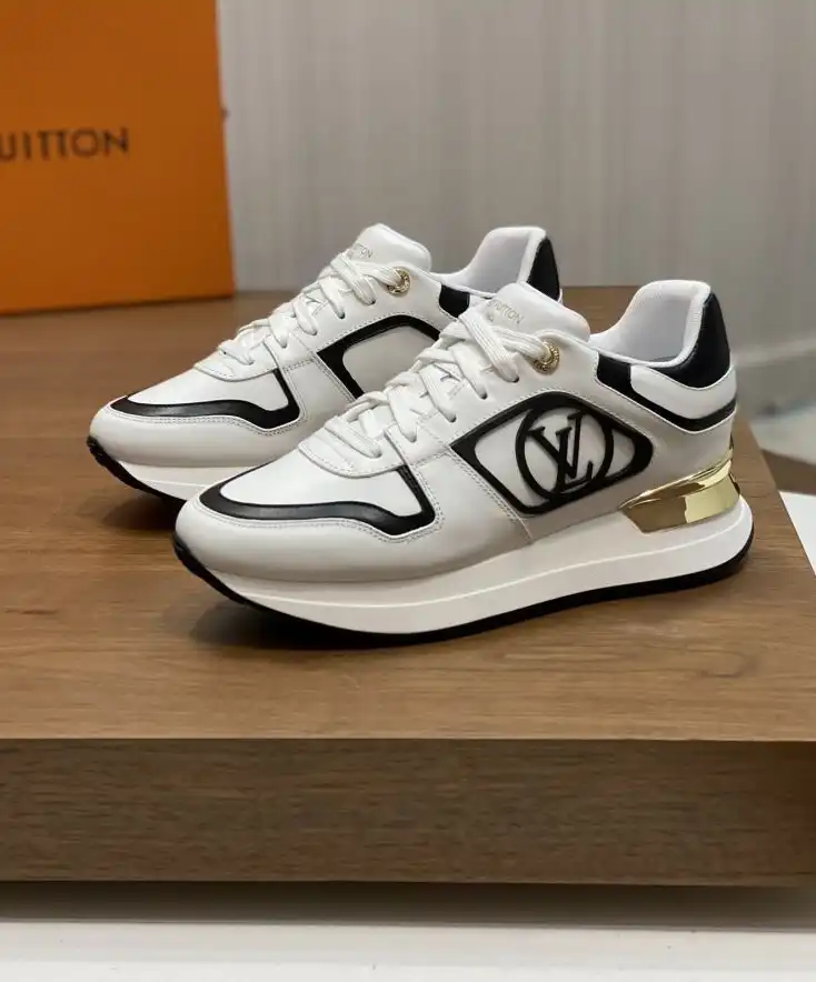 hype Louis Vuitton Sneakers