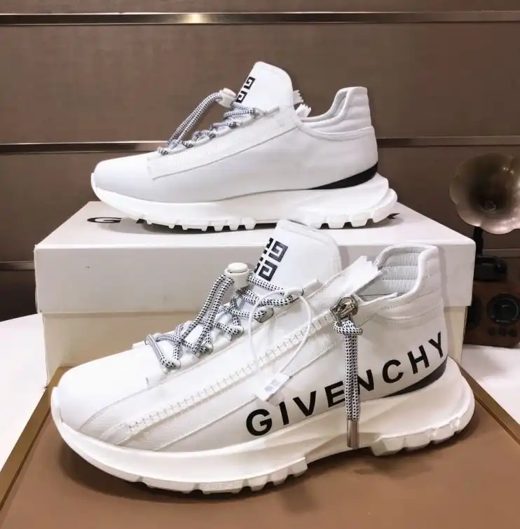 hype Givenchy Sneakers