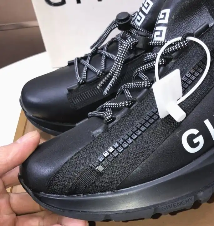 hype Givenchy Sneakers