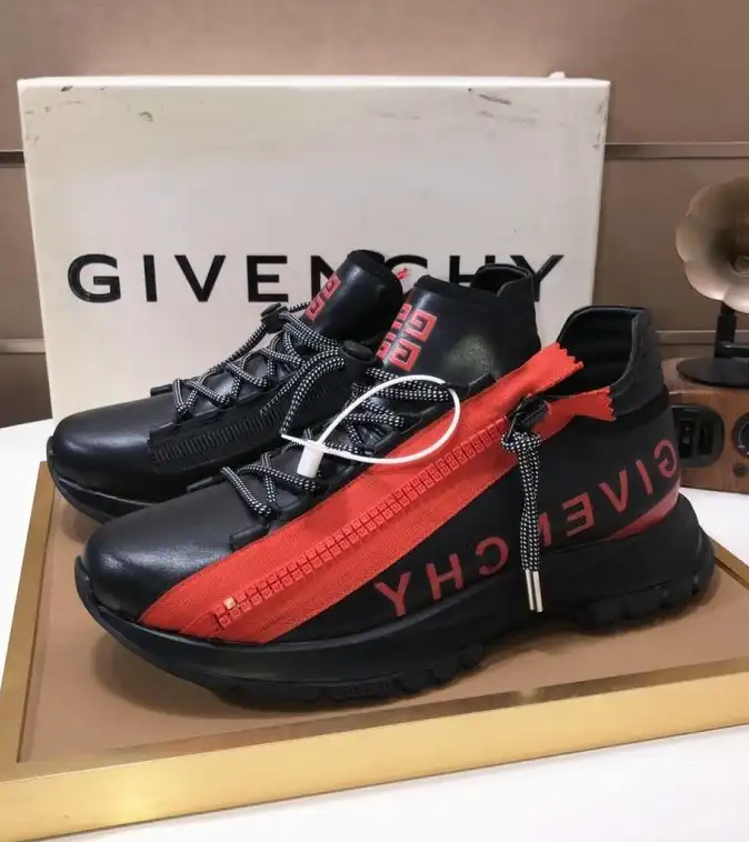 hype Givenchy Sneakers