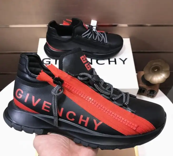 hype Givenchy Sneakers