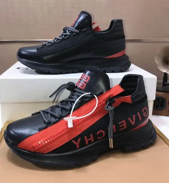 hype Givenchy Sneakers