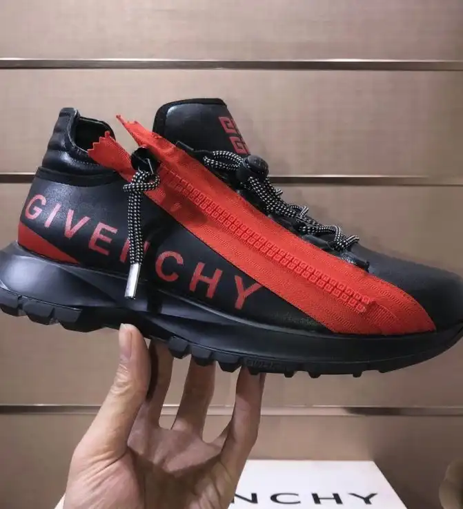 hype Givenchy Sneakers