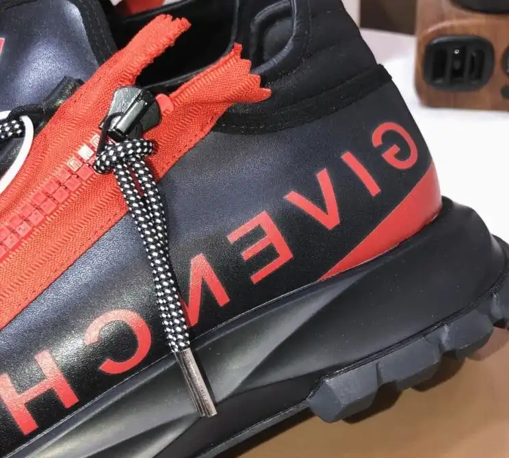 hype Givenchy Sneakers