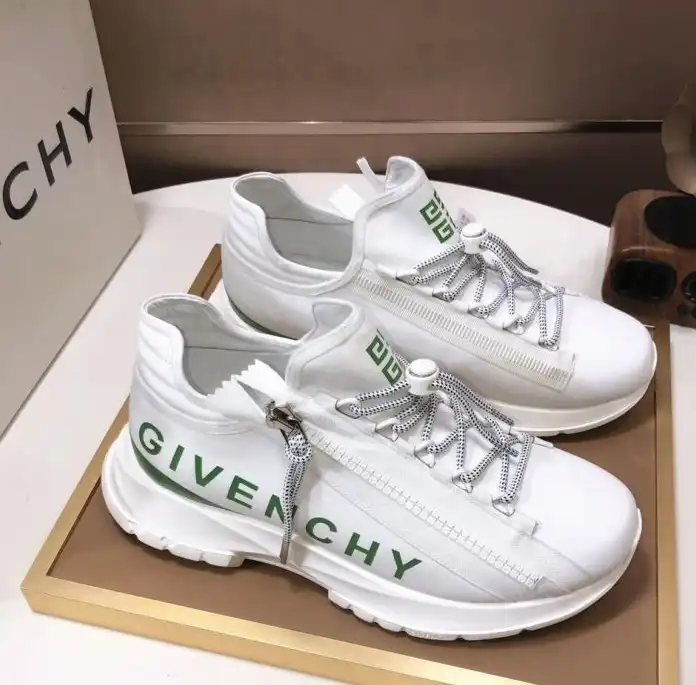 hype Givenchy Sneakers