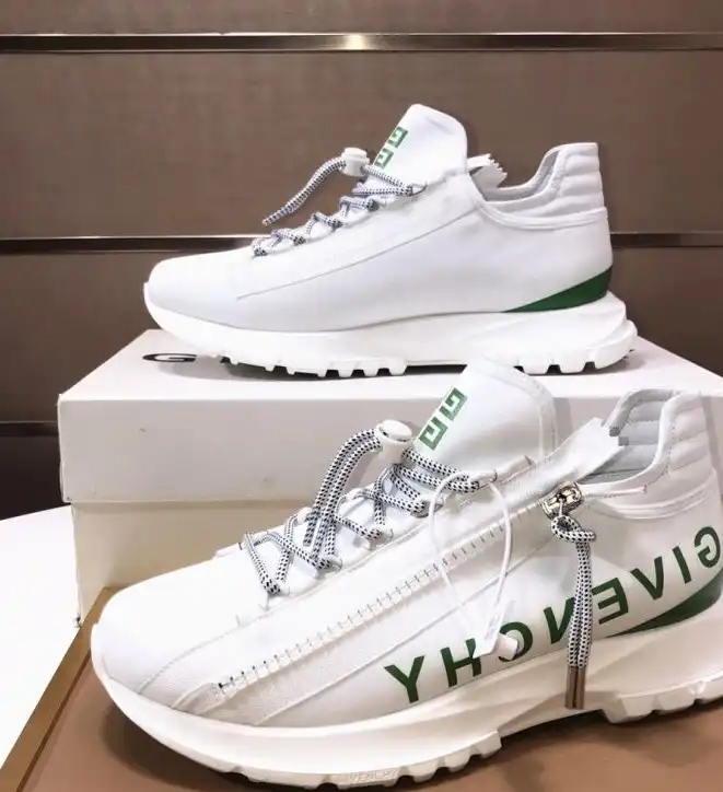 hype Givenchy Sneakers