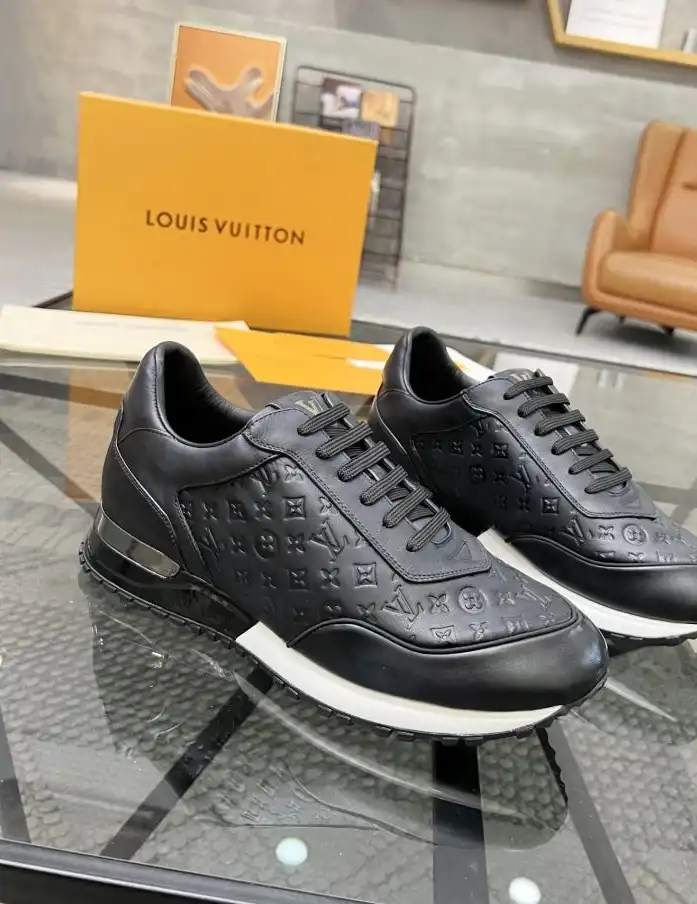 hype Louis Vuitton Sneakers